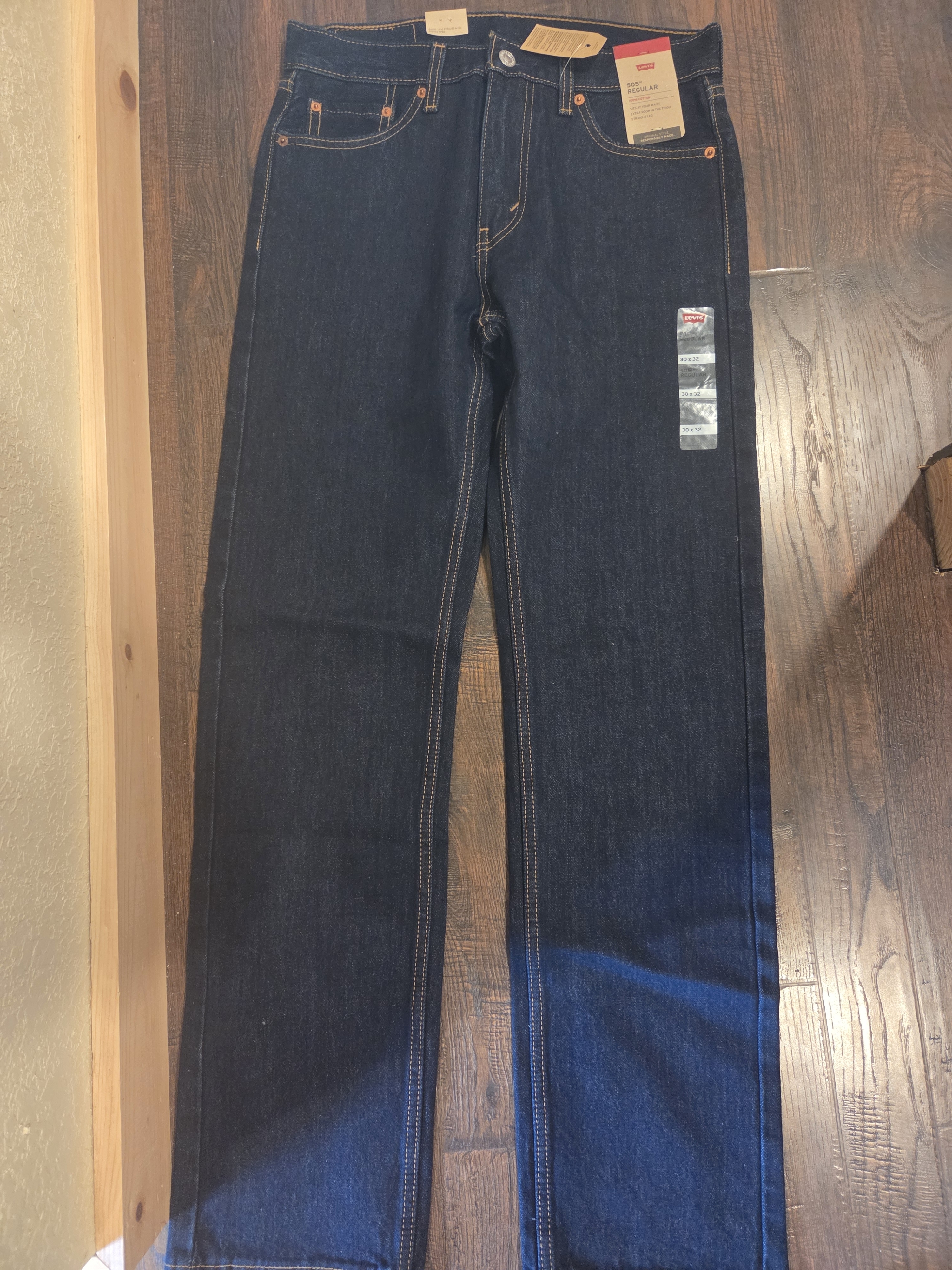 Levis Mens StraightLeg Jeans In Dark Indigo Denim